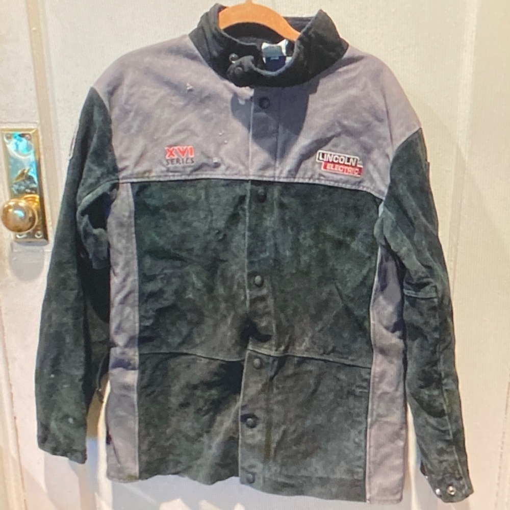 Men's Black and Gray Jacket